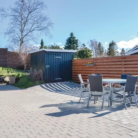 Two-bedroom In Hyllinge *