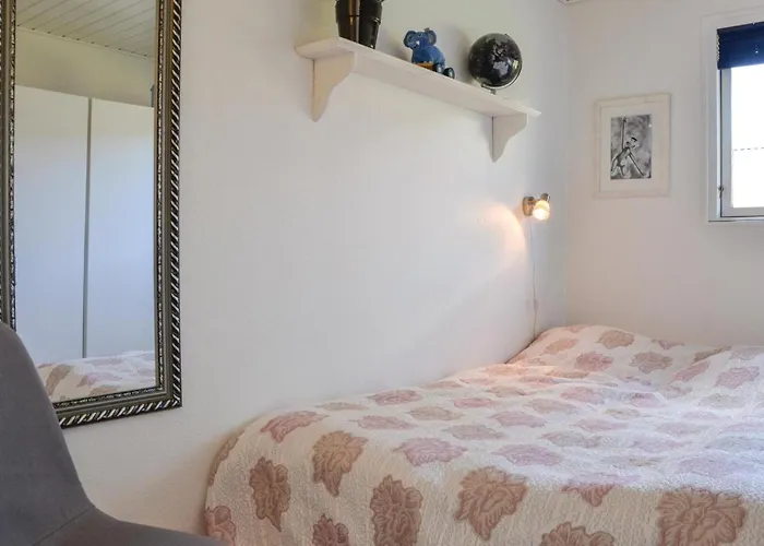 Two-bedroom In Hyllinge * Kirke-Hyllinge