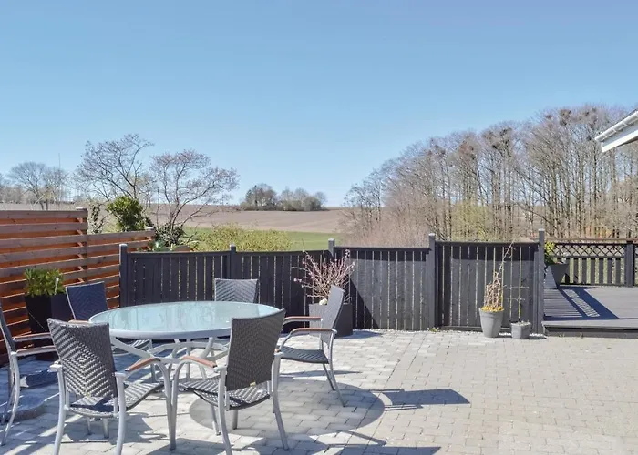 Two-bedroom In Hyllinge Kirke-Hyllinge